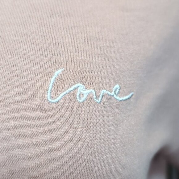 3/$20 H&M Divided Basic Tshirt Love Embroidered Powder Pink Short Sleeve Top - Picture 6 of 11